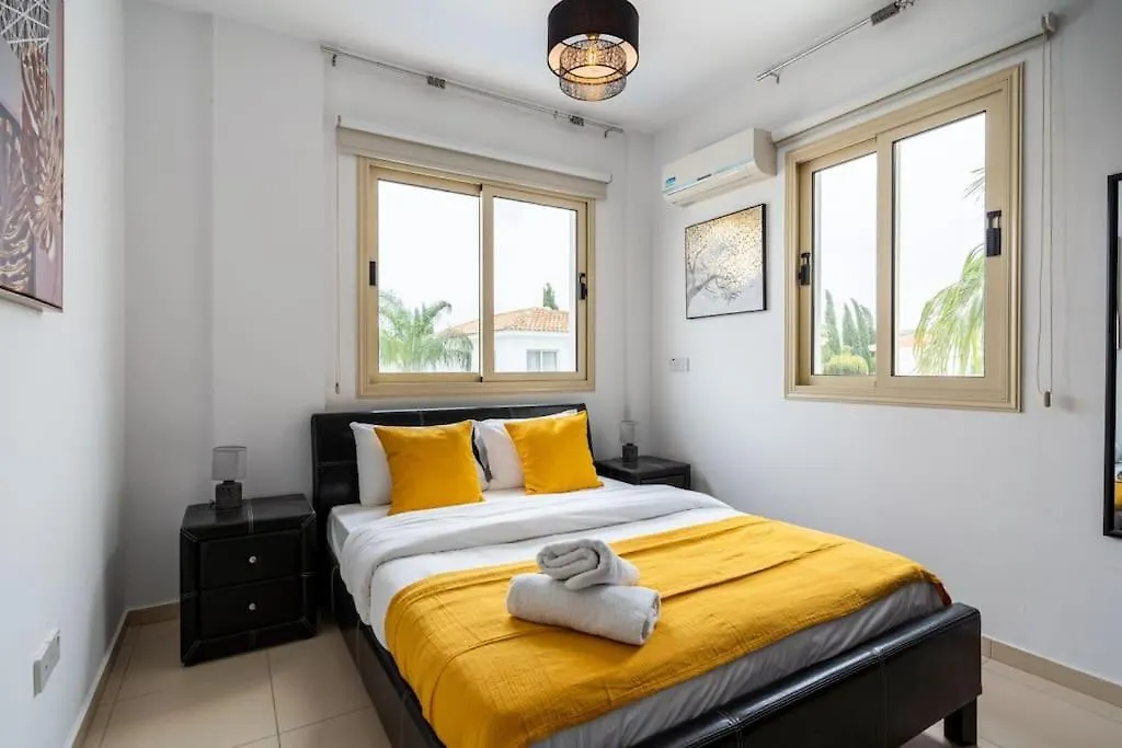 Sunscape 3-Bedroom Villa And Pool In Protaras Cypr