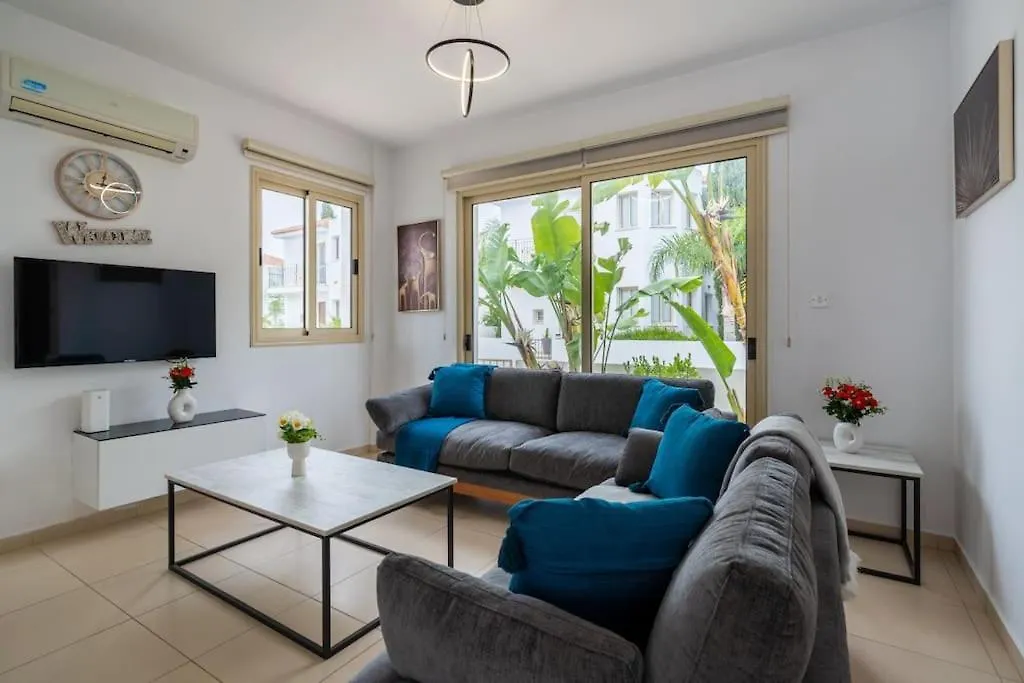 Sunscape 3-Bedroom Villa And Pool In Protaras