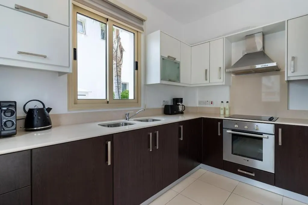 Sunscape 3-Bedroom Villa And Pool In Protaras
